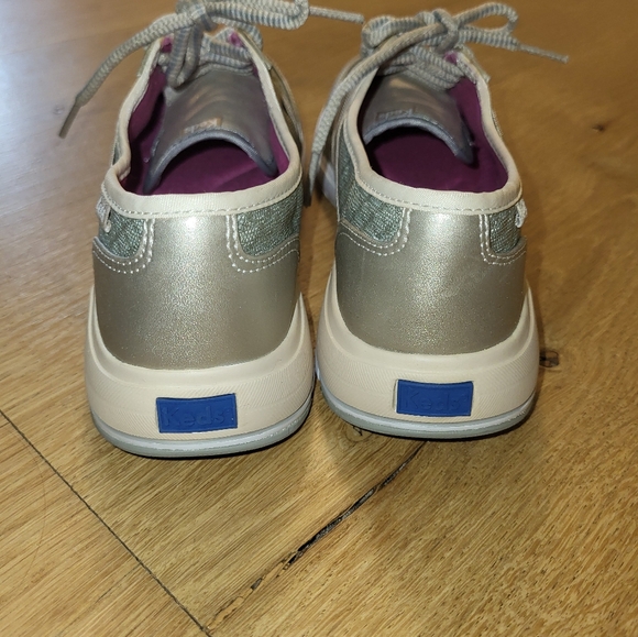 Keds Tan and Gray Sneakers with Quilted Pattern - Picture 5 of 6